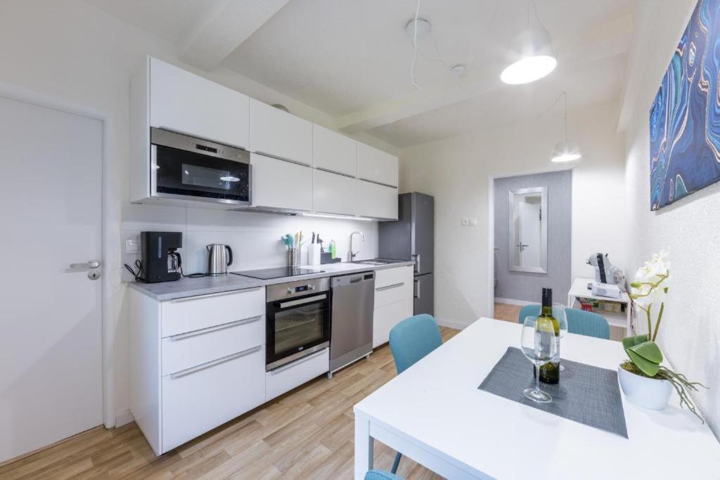 Promenade View Apartment Karlovy Vary Ngoại thất bức ảnh